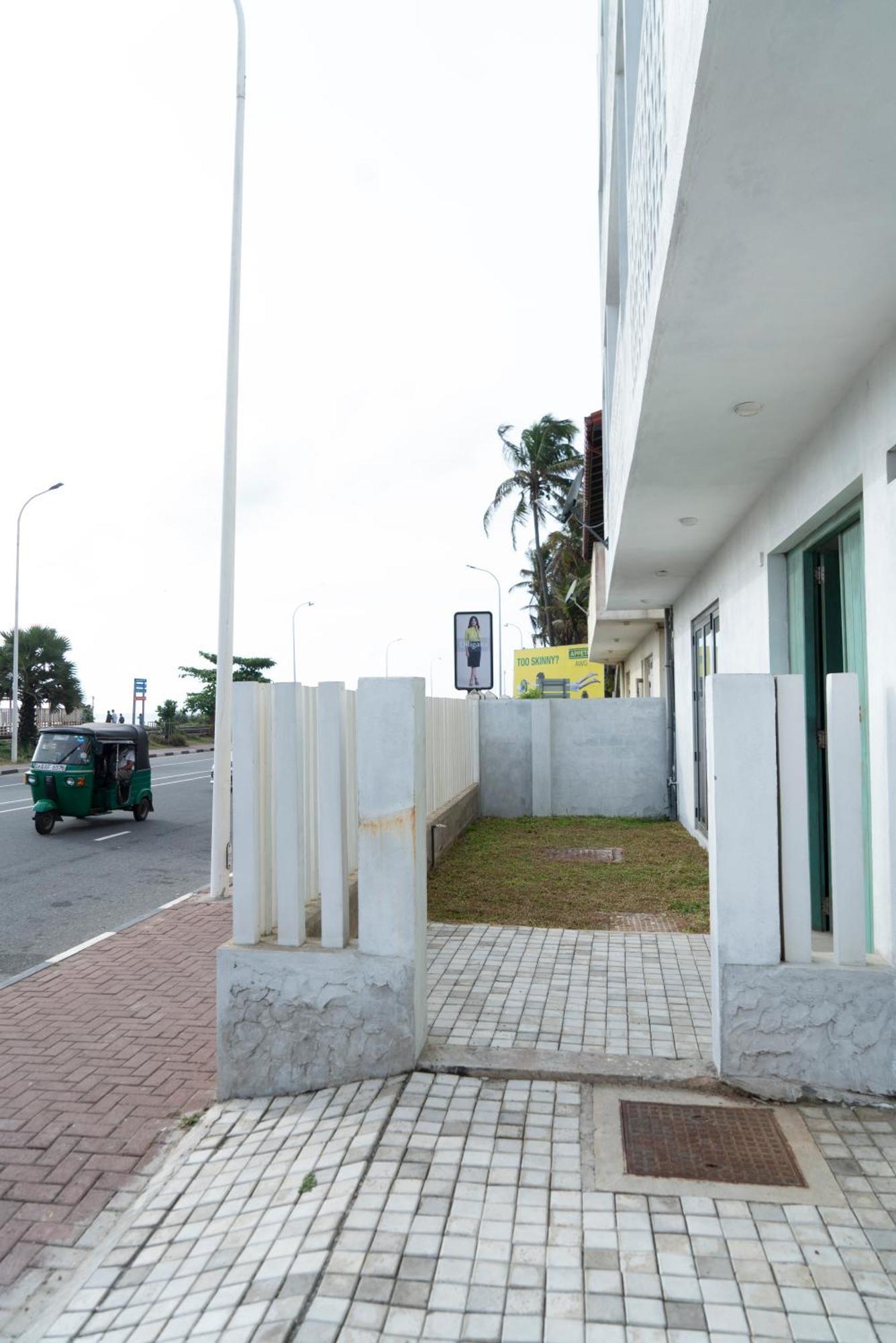Four Petals Inn Colombo Exterior foto